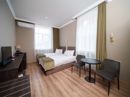 Standard Double Twin bed